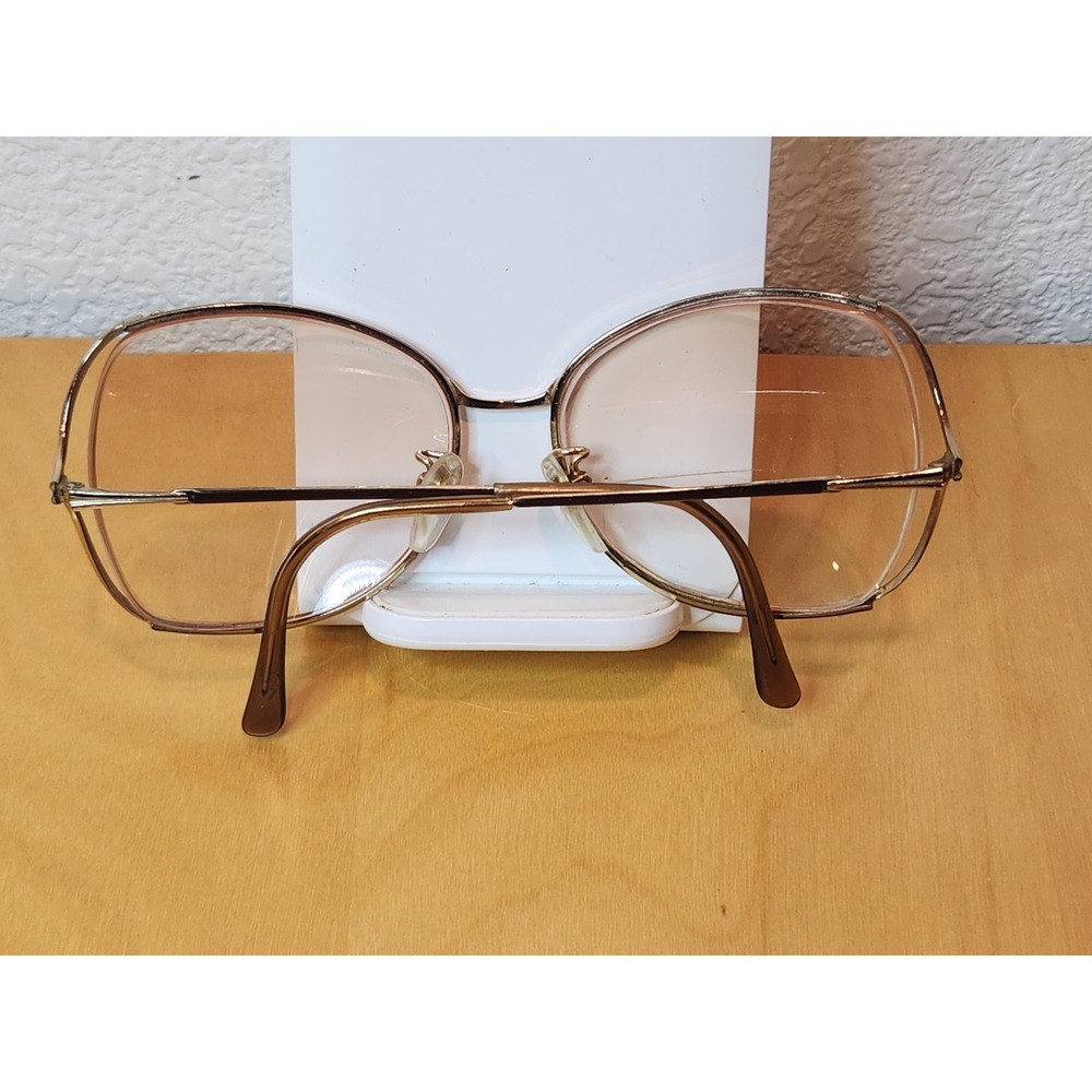 Vintage Tura MOD 423 BBN Gold Oval Eyeglasses Frame Made in Japan
80s oversized - Picture 3 of 14